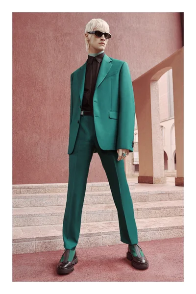 Look 4